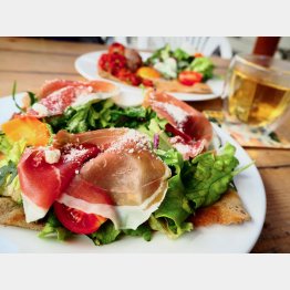 マルシェ・オ・ヴァン（Ｃ）日刊ゲンダイ