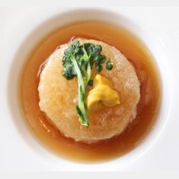 合う酒＝日本酒（Ｃ）日刊ゲンダイ