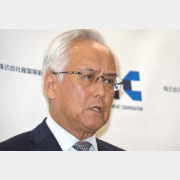 10日、辞任会見をする産業革新投資機構（ＪＩＣ）の田中社長（Ｃ）日刊ゲンダイ