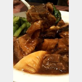 ボリューム満点のトンポーロー（提供写真）