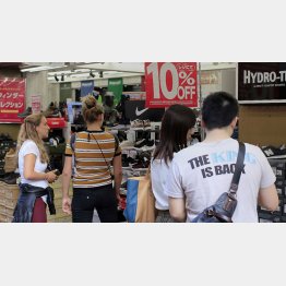 なぜ表現を規制して水を差す？（Ｃ）日刊ゲンダイ