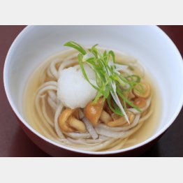 合う酒＝日本酒（Ｃ）日刊ゲンダイ