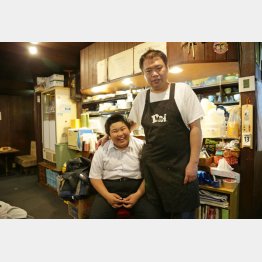 根本さん親子（Ｃ）日刊ゲンダイ