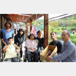 イモ発電用のサツマイモを収穫（ワイワイあぼしクラブ）／（提供写真）