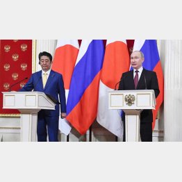 “外交の安倍”演出も限界（Ｃ）ロイター