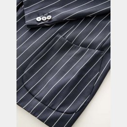 単品ジャケットの腰ポケットは「パッチ式」が多い（Ｃ）日刊ゲンダイ