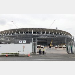 新国立競技場の建設現場（Ｃ）日刊ゲンダイ