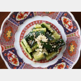 蒜泥黄瓜（キュウリのニンニク和え）（Ｃ）日刊ゲンダイ