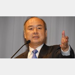 サプライズ発表（ソフトバンクの孫正義氏）／（Ｃ）日刊ゲンダイ