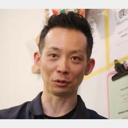 バリスタで社長の川崎清さん（Ｃ）日刊ゲンダイ