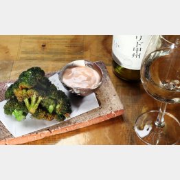 合う酒＝白ワイン（Ｃ）日刊ゲンダイ