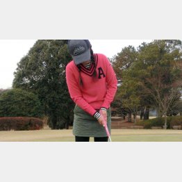 連続写真はこちらから（Ｃ）日刊ゲンダイ