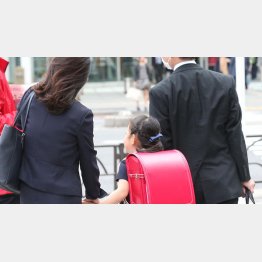 子どもが小さいうちに加入したい（Ｃ）日刊ゲンダイ