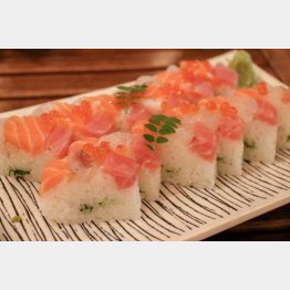 ＧＯＥＮの押し寿司（Ｃ）日刊ゲンダイ