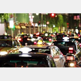 怒りの声を上げよう（Ｃ）日刊ゲンダイ