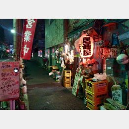 入るには勇気がいる!?（Ｃ）日刊ゲンダイ