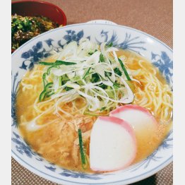 「元気亭 まぐろラーメンセット（まぐろ漬け丼付き）」）１６００円（Ｃ）日刊ゲンダイ