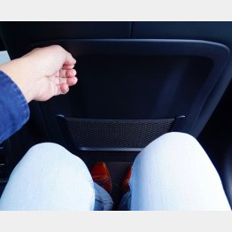 後席の足元にも余裕が（撮影）小沢コージ