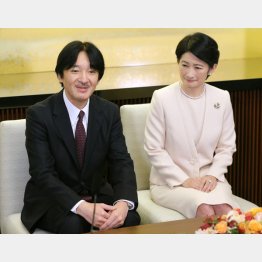 婚約騒動はどうなる？（秋篠宮さまと紀子さま）／（代表撮影）