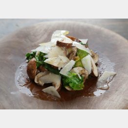 合う酒＝白ワイン（Ｃ）日刊ゲンダイ