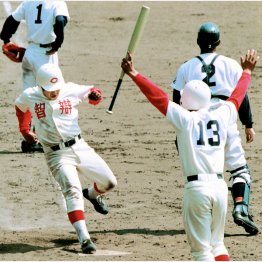 激闘を繰り広げた宇和島東戦（Ｃ）共同通信社