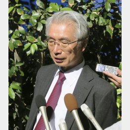 報道陣の取材に応じる弘中惇一郎弁護士（Ｃ）共同通信社