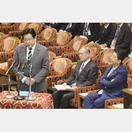 止まらない麻生子分の大暴走（Ｃ）共同通信社