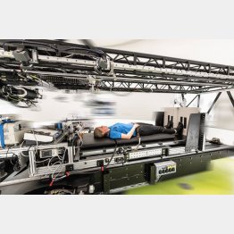 ＥＳＡのフェイスブックから（Ｃ）日刊ゲンダイ