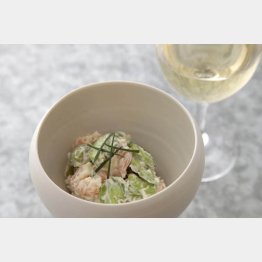 合う酒＝白ワイン（Ｃ）日刊ゲンダイ