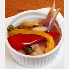 合う酒＝白ワイン（Ｃ）日刊ゲンダイ