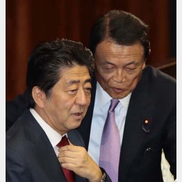 安倍首相（左）と麻生財務相（Ｃ）日刊ゲンダイ