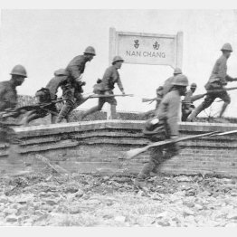 元兵士たちの苦悩は計り知れず（中国軍の飛行場があり、重要な軍事拠点であった南昌市に突入する日本軍決死隊）／（Ｃ）共同通信社