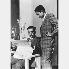 お二人で将棋を指すことも。昭和天皇と皇太子さま（現・上皇）／（Ｃ）共同通信社