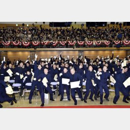 防衛大学校の卒業式（Ｃ）日刊ゲンダイ