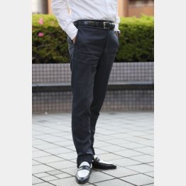 クールビズ用に単品購入するなら「セットアップスーツ」のパンツを（Ｃ）日刊ゲンダイ