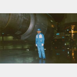 整備士時代の赤坂社長（提供写真）