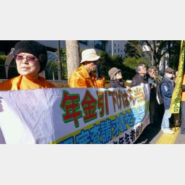 引き下げどころか先細る一方（Ｃ）日刊ゲンダイ