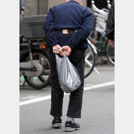 筋力低下によるガニ股も高リスク要因（Ｃ）日刊ゲンダイ