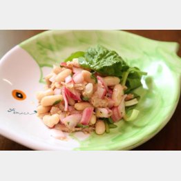 合う酒＝白ワイン（Ｃ）日刊ゲンダイ