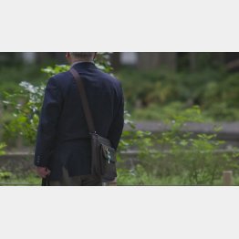 組織縮小などのシワ寄せのためかー（写真はイメージ）／（Ｃ）日刊ゲンダイ