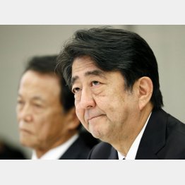 内閣支持率もジワリと後退（Ｃ）共同通信社