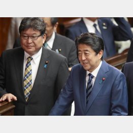 「解散はありうる」と発言をした萩生田幹事長代行（左）（Ｃ）日刊ゲンダイ