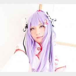 アニメのコスプレをしている出演モデル（提供写真）