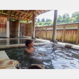 松之山温泉は「日本三大薬湯」のひとつ（提供写真）