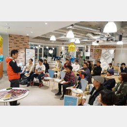 「平成の百姓一揆」で全国行脚（左端が高橋社長）／（Ｃ）日刊ゲンダイ