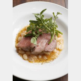 合う酒＝赤ワイン（Ｃ）日刊ゲンダイ