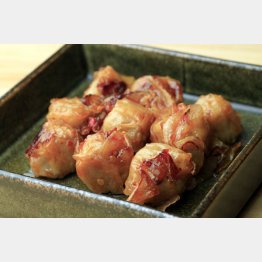 会う酒＝カチ割り白ワイン（Ｃ）日刊ゲンダイ