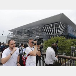 海外メディアも注目していたが…（Ｃ）日刊ゲンダイ