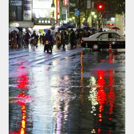 ターミナル駅もヤバイ（2005年、一時浸水した渋谷駅前）／（Ｃ）共同通信社