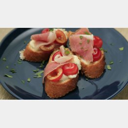 会う酒＝白ワイン（Ｃ）日刊ゲンダイ